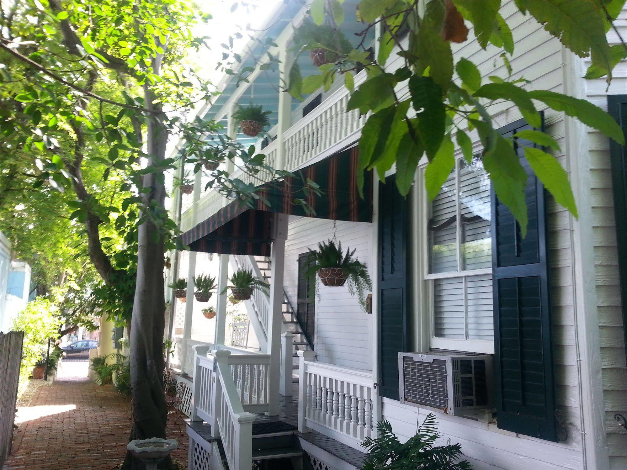 Casa 325 Guesthouse Ки-Уэст Экстерьер фото